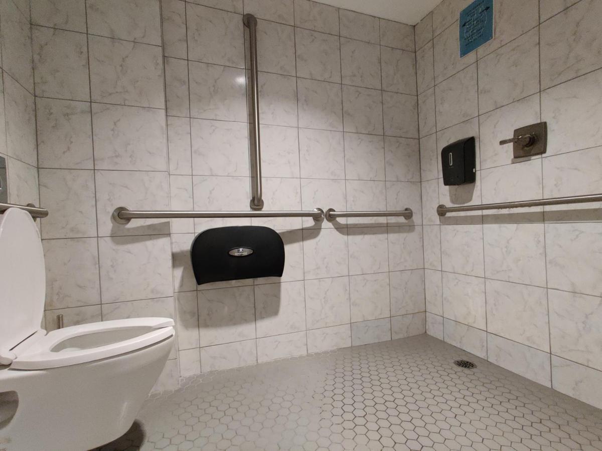 Capsule hotel U Street Capsule 2*