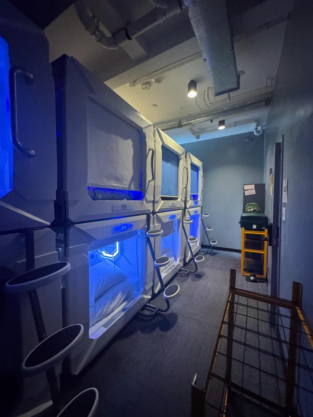 U Street Capsule Hotel a capsule 2*