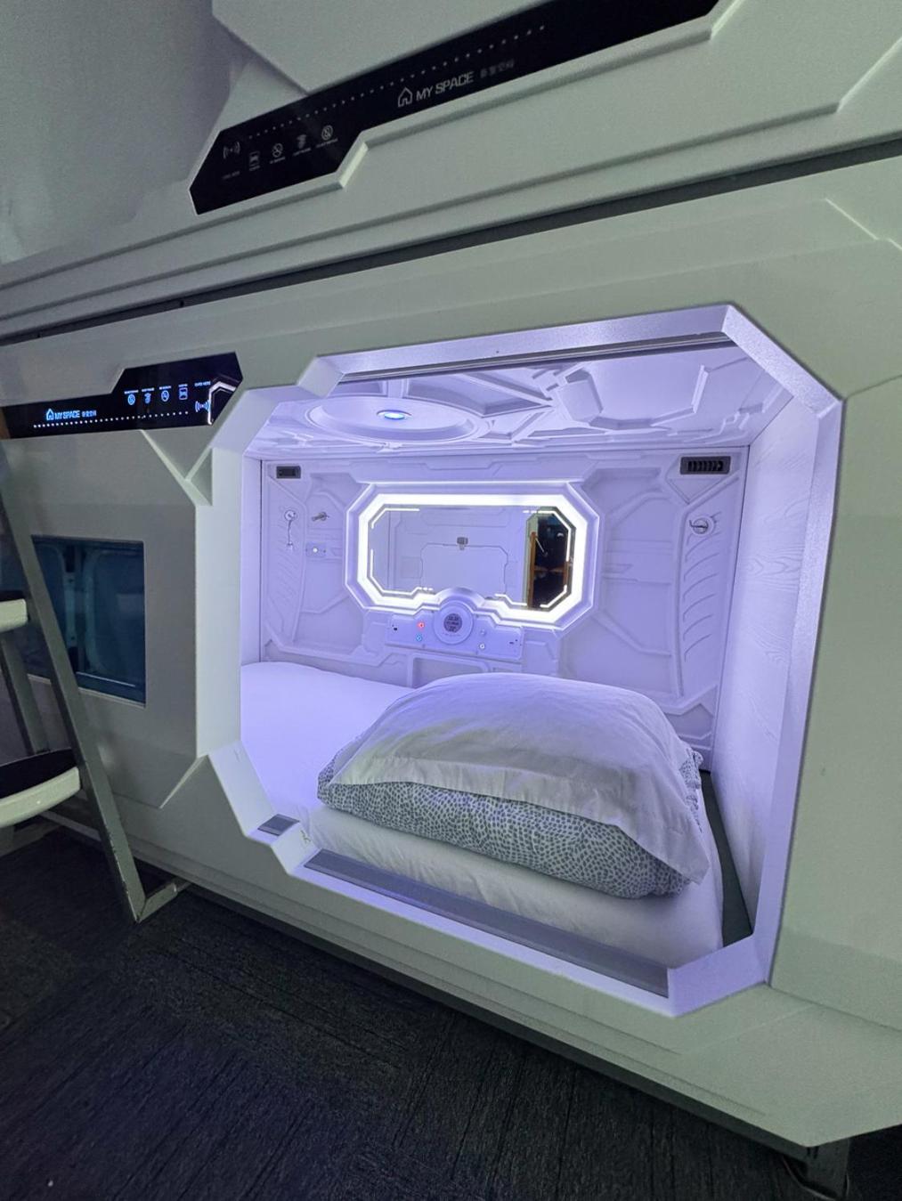 Capsule hotel U Street Capsule Washington